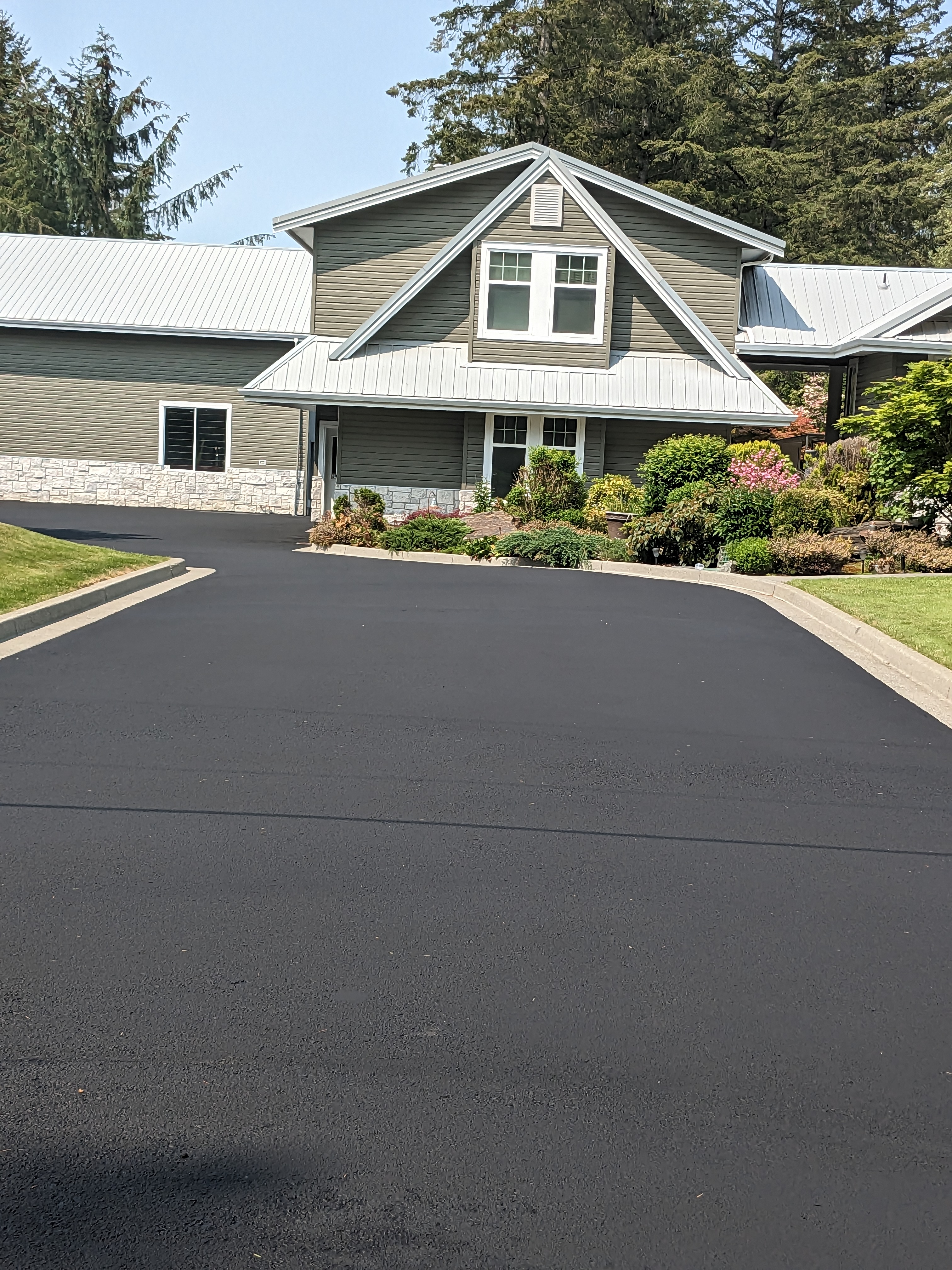 Luciuk Driveway Sealing photo 1
