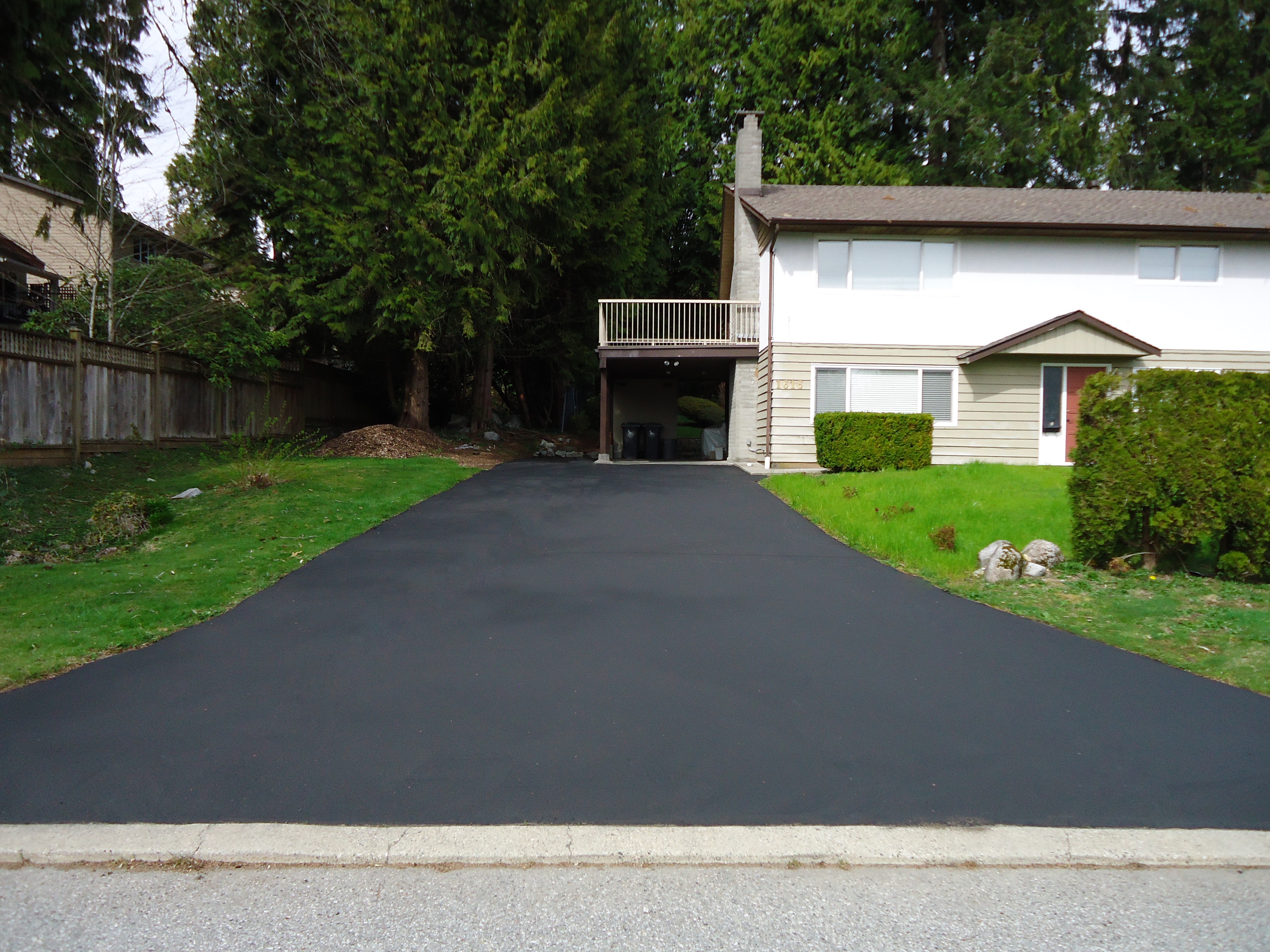 Luciuk Driveway Sealing photo 2