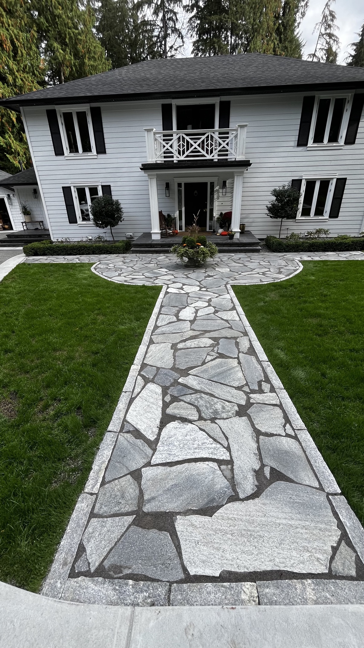ROUGE Landscape + Renovations photo 1