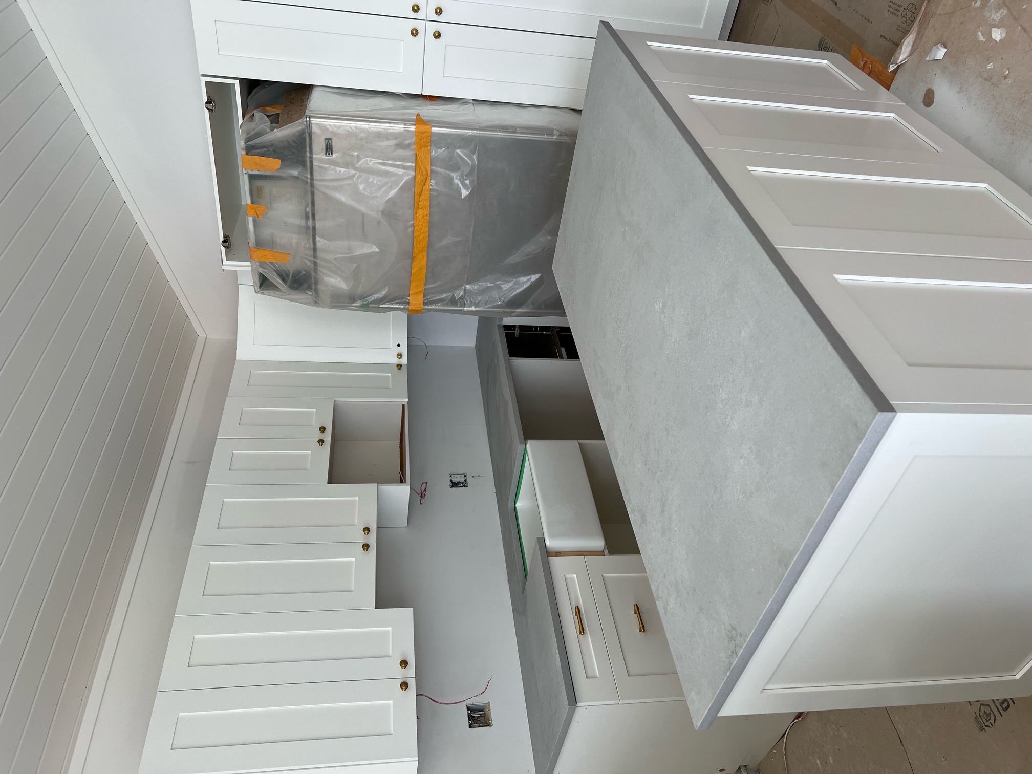 CAESARSTONE RAW CONCRETE